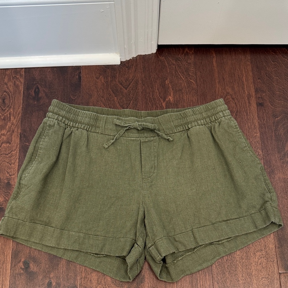 Old Navy Women’s Green Linen Blend Cuffed Shorts Elastic Waist, size Medium